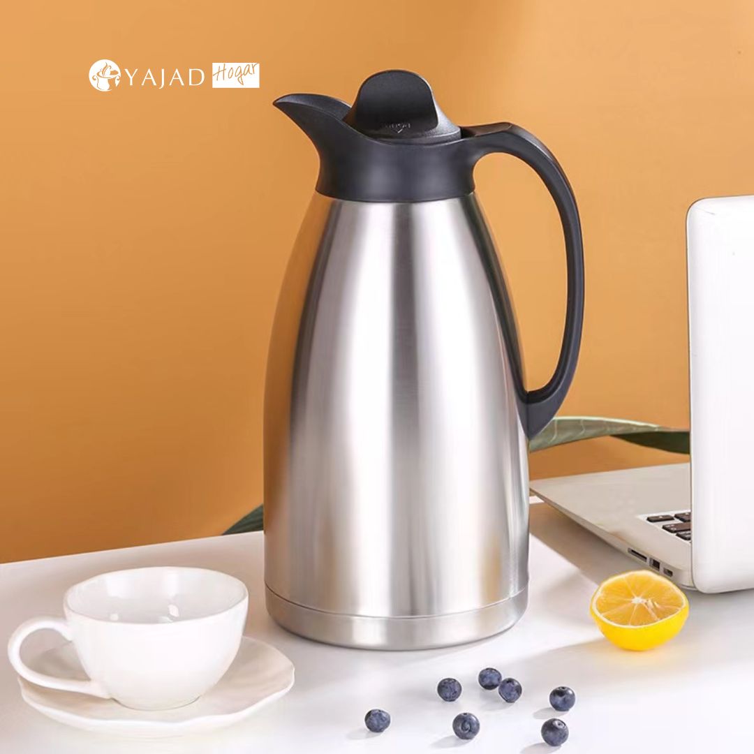 Yajad Hogar Jarra Térmica de Acero Inoxidable, Termo para Café y Agua, Plateado con Negro, Aislamiento al Vacío Frío o Caliente, 2 Litros